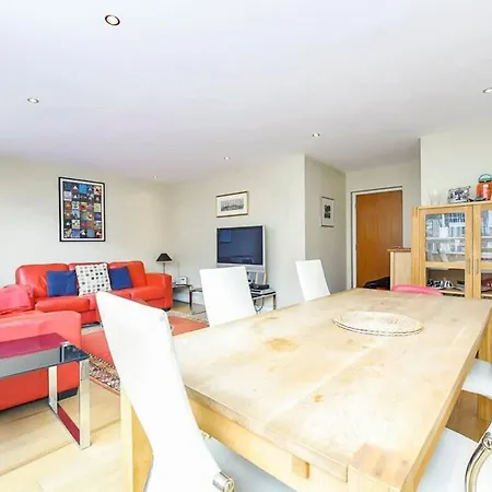 Central West End & Theatre-Land 2 Beds & 2 Baths